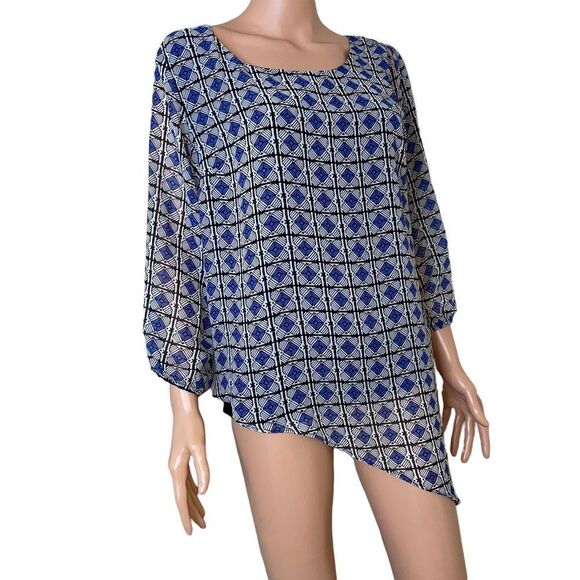 💋Bundle 4 items for $20. Add items💋 to a bundle - Picture 1 of 8